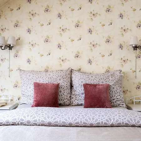 Apartment Elegant Provence On Tomas Garrigue Masaryk Avenue *